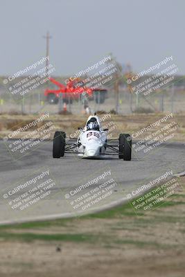 media/Oct-25-2025-CalClub SCCA (Sat) [[34c778dfbe]]/Group 5/Qualifying/